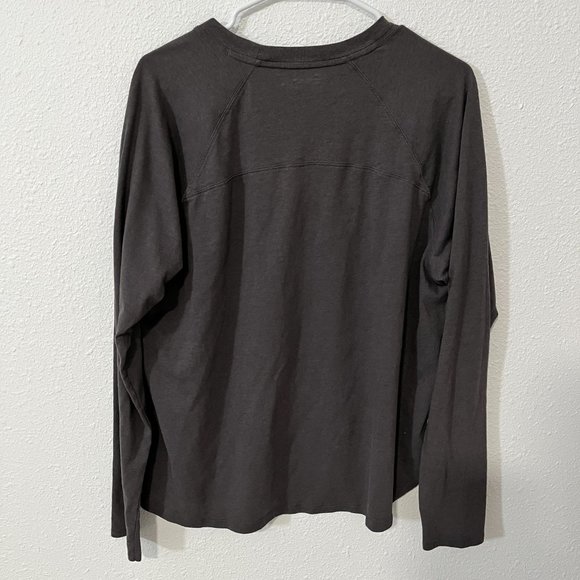 Under Armour Heatgear long sleeve loose shirt, Size X Large - Picture 2 of 8